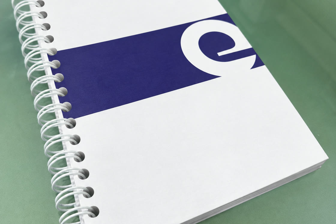 Cuaderno anillado con tapa impresa a medida